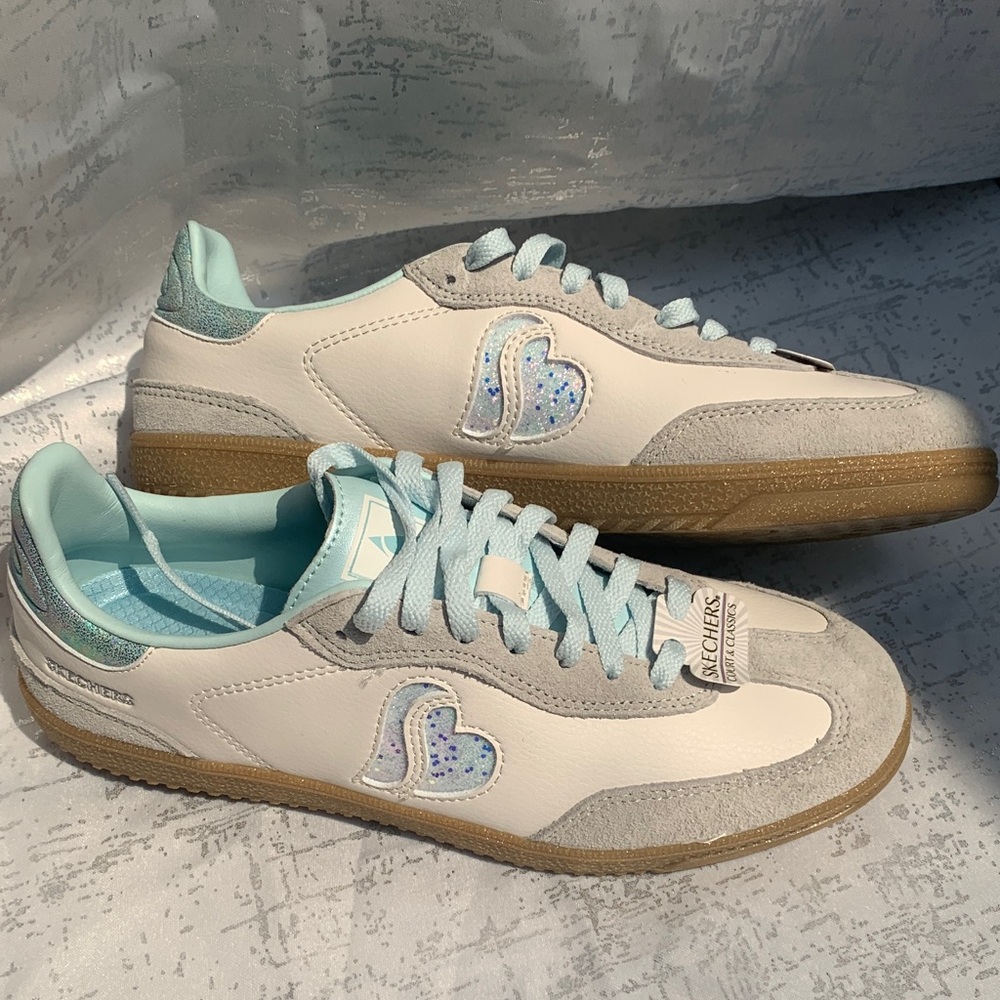 Skechers White Sneakers with Light Blue Accents and Glitter Heart